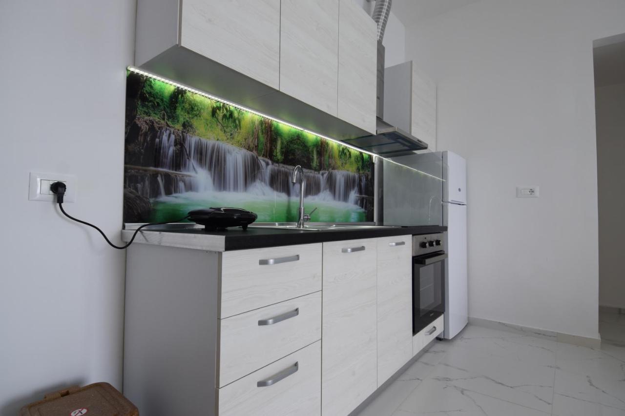 Kokalari Apartments - Luxury Residence Sarande Bagian luar foto
