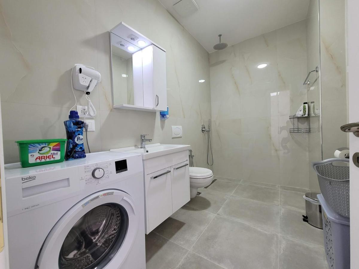 Kokalari Apartments - Luxury Residence Sarande Bagian luar foto